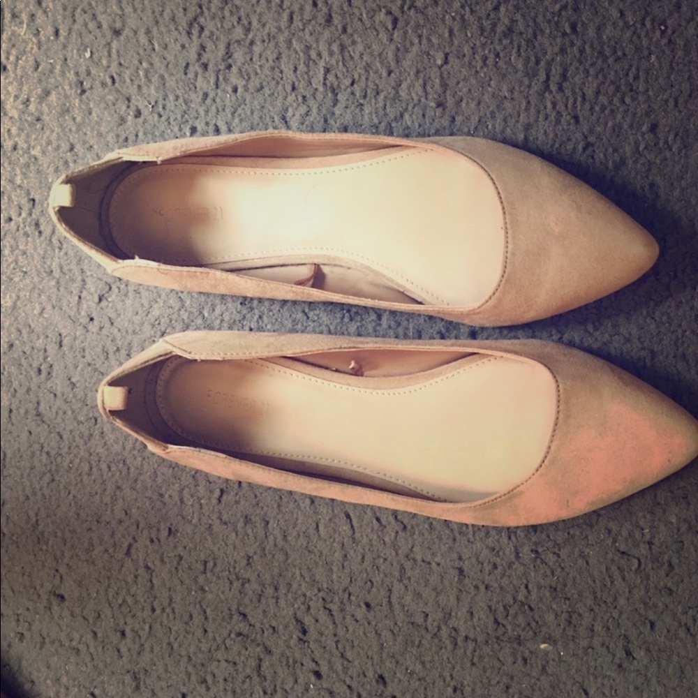 Forever 21 Tan Flats Size 6